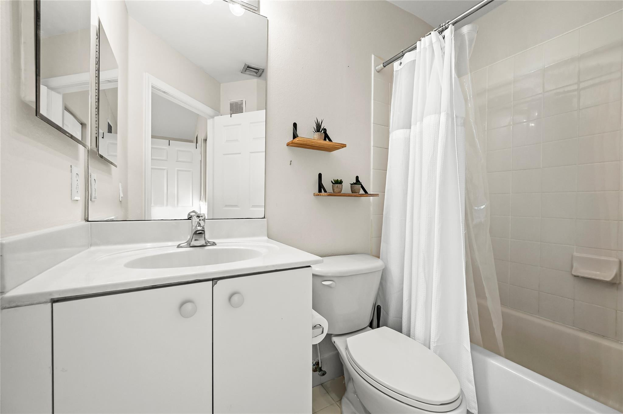 2827 Southwest 83rd Terrace, Unit 102 Miramar, FL 33025 - Photo 16 of 35 Photo 16