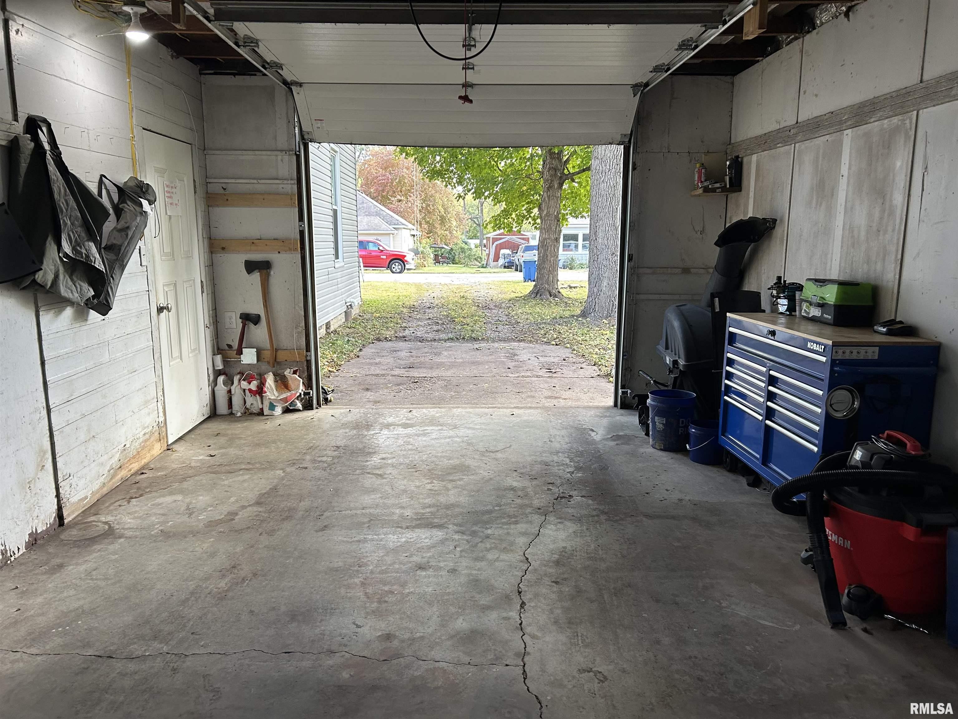 505 West Madison Street Athens, IL 62613 - Photo 15 of 29 Gallery Image 15