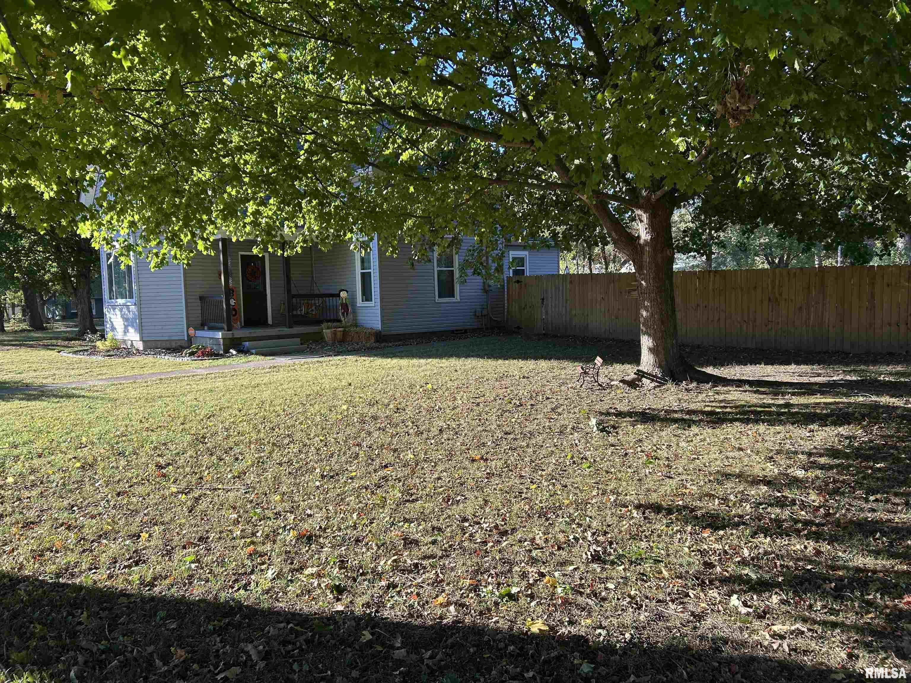 505 West Madison Street Athens, IL 62613 - Photo 4 of 29 Gallery Image 4