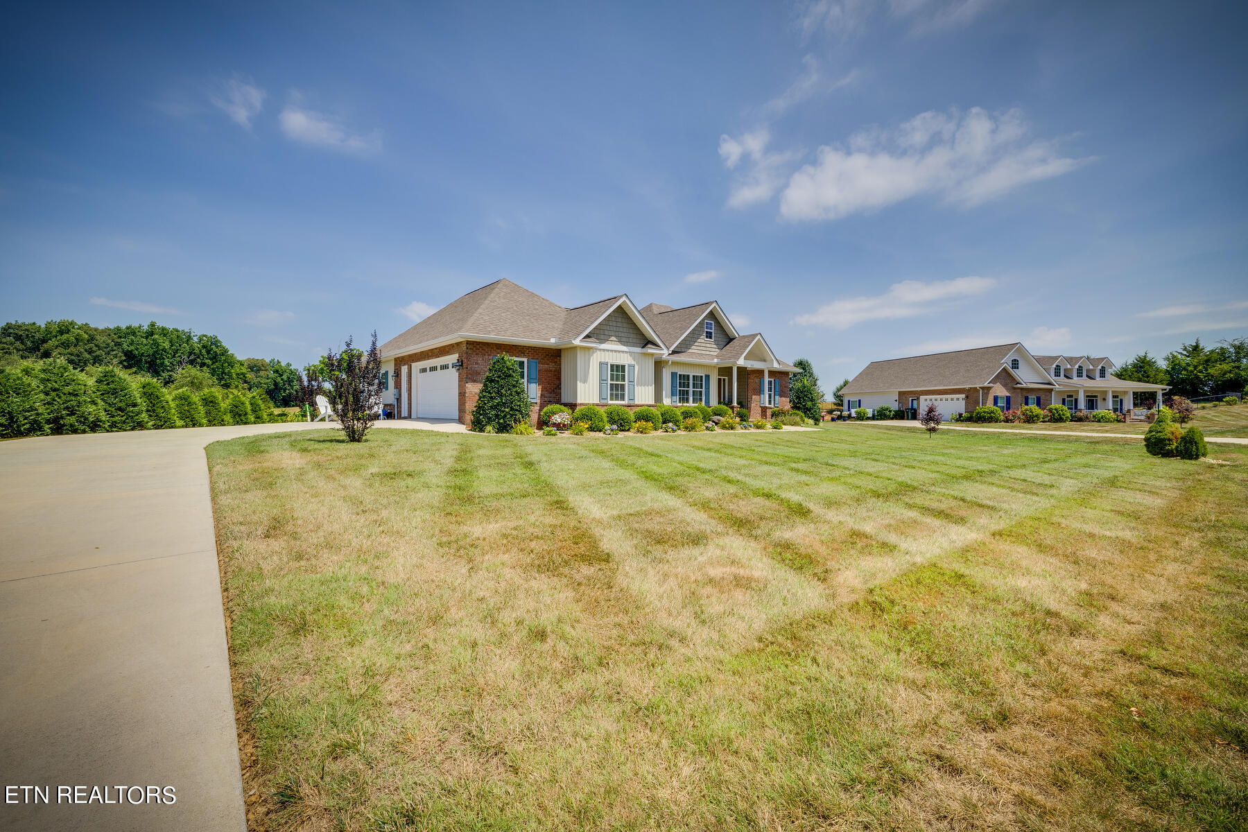 305 Saddle Ridge Court Greeneville, TN 37745 - Photo 2 of 40 003