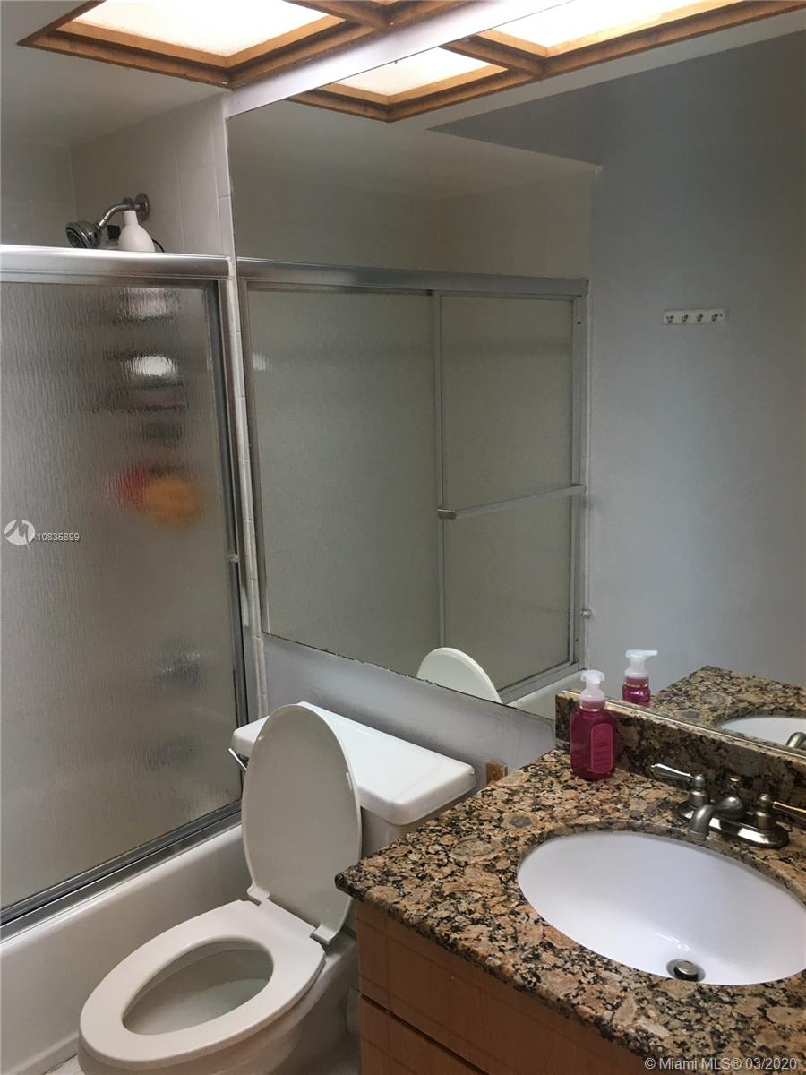 15037 Southwest 89th Ter Road Miami, FL 33196 - Photo 21 of 36 Gallery Image 21