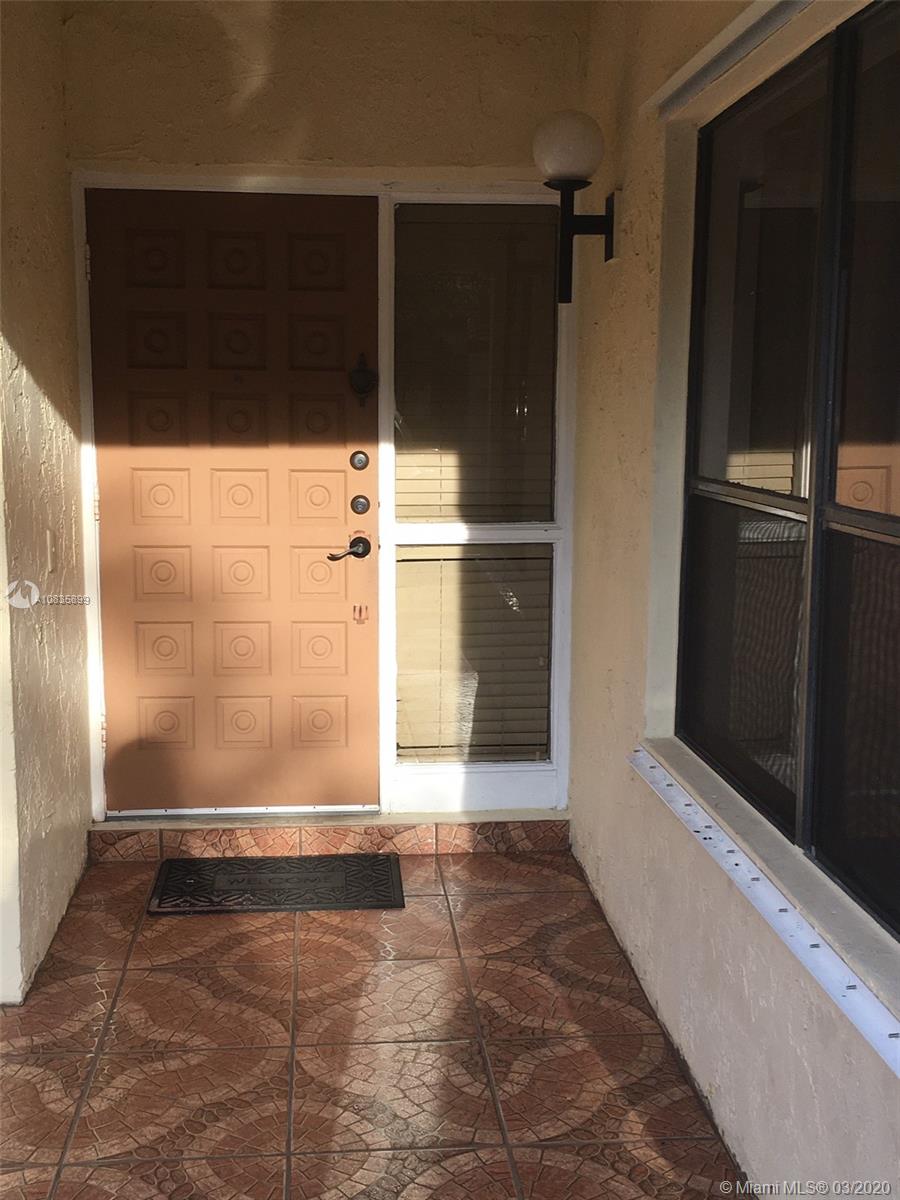 15037 Southwest 89th Ter Road Miami, FL 33196 - Photo 6 of 36 Gallery Image 6