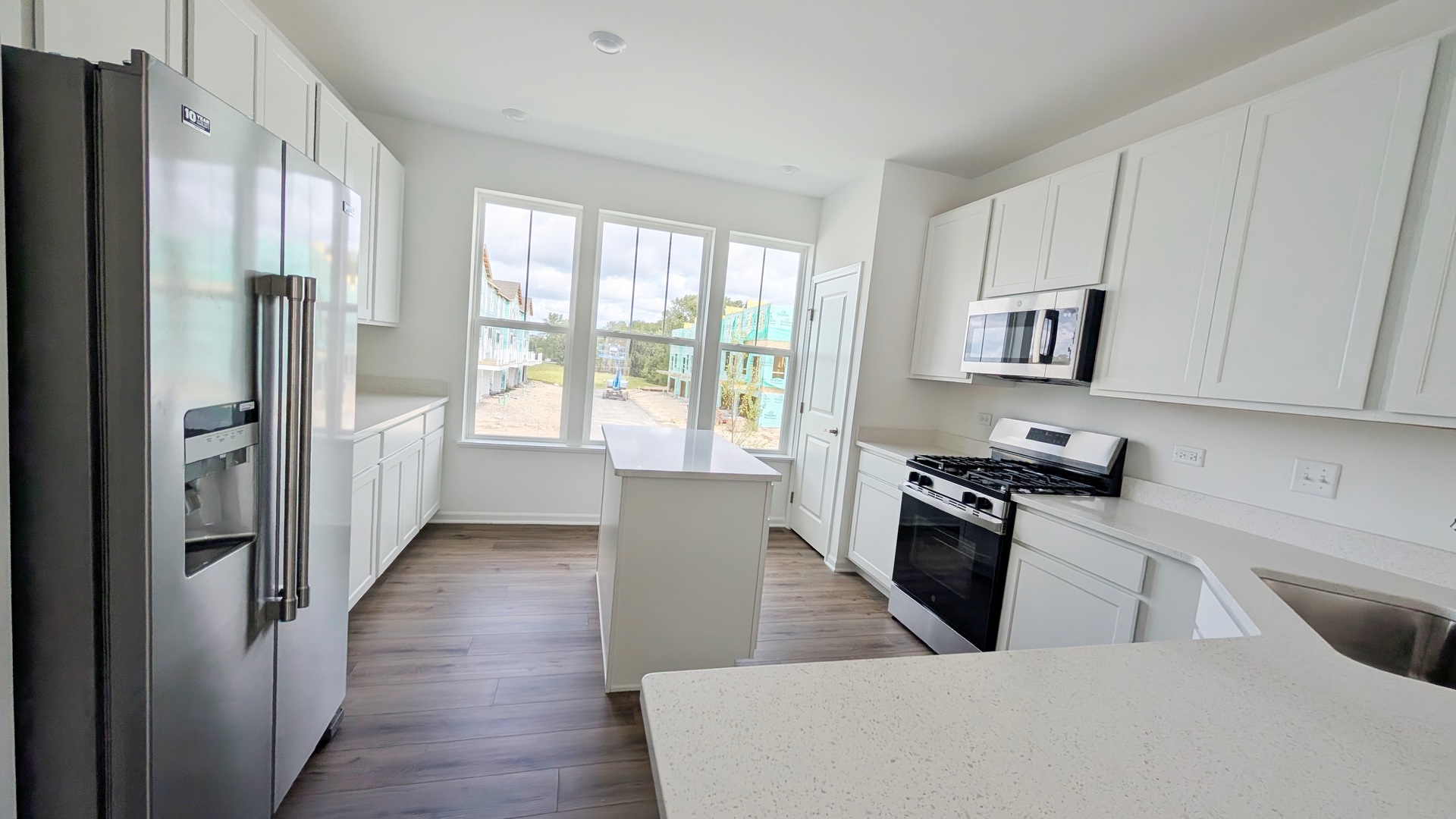 525 Red Oak Circle Volo, IL 60020 - Photo 4 of 16