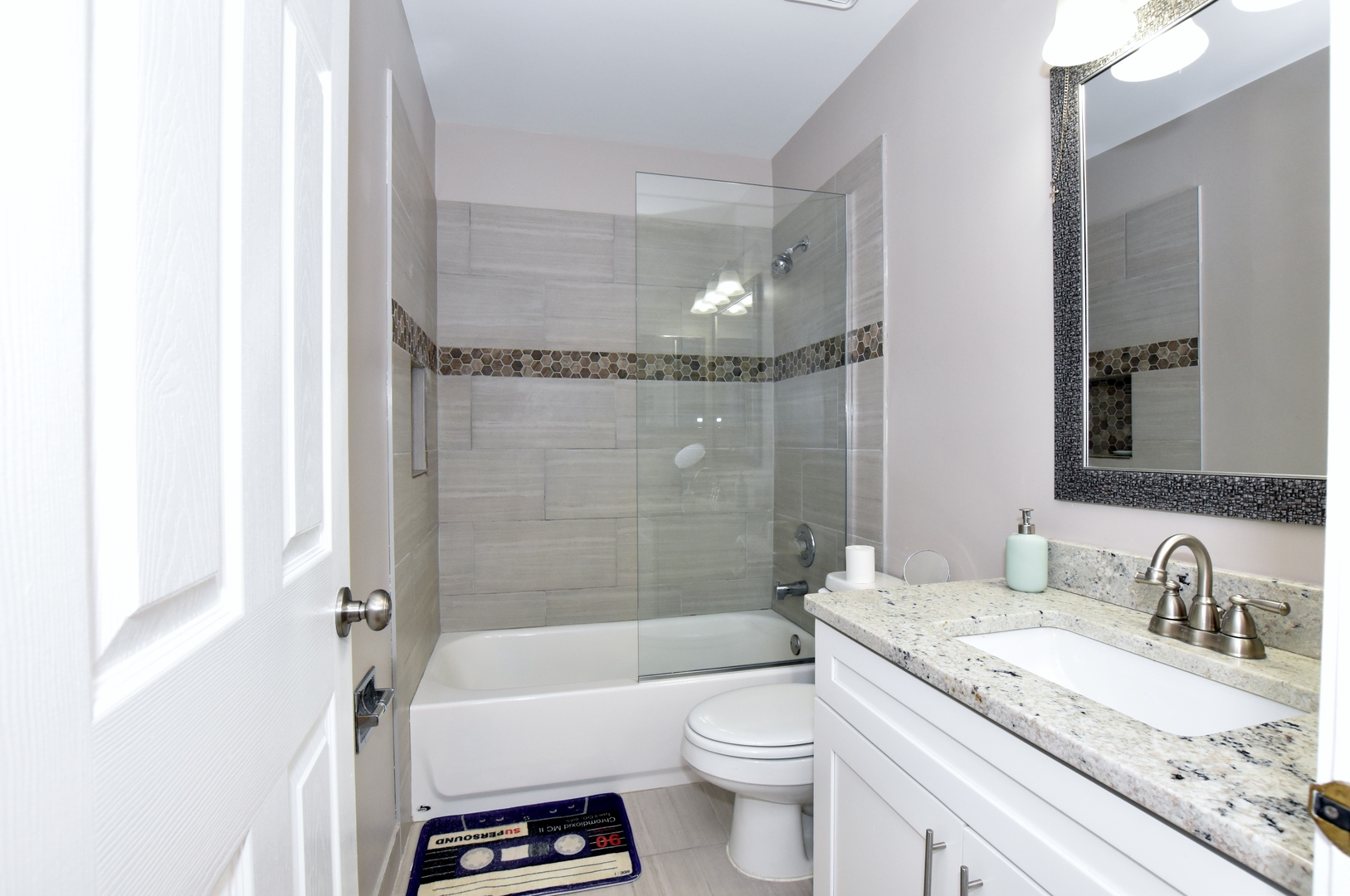 2004 North Silver Lake Road Arlington Heights, IL 60004 - Photo 13 of 24