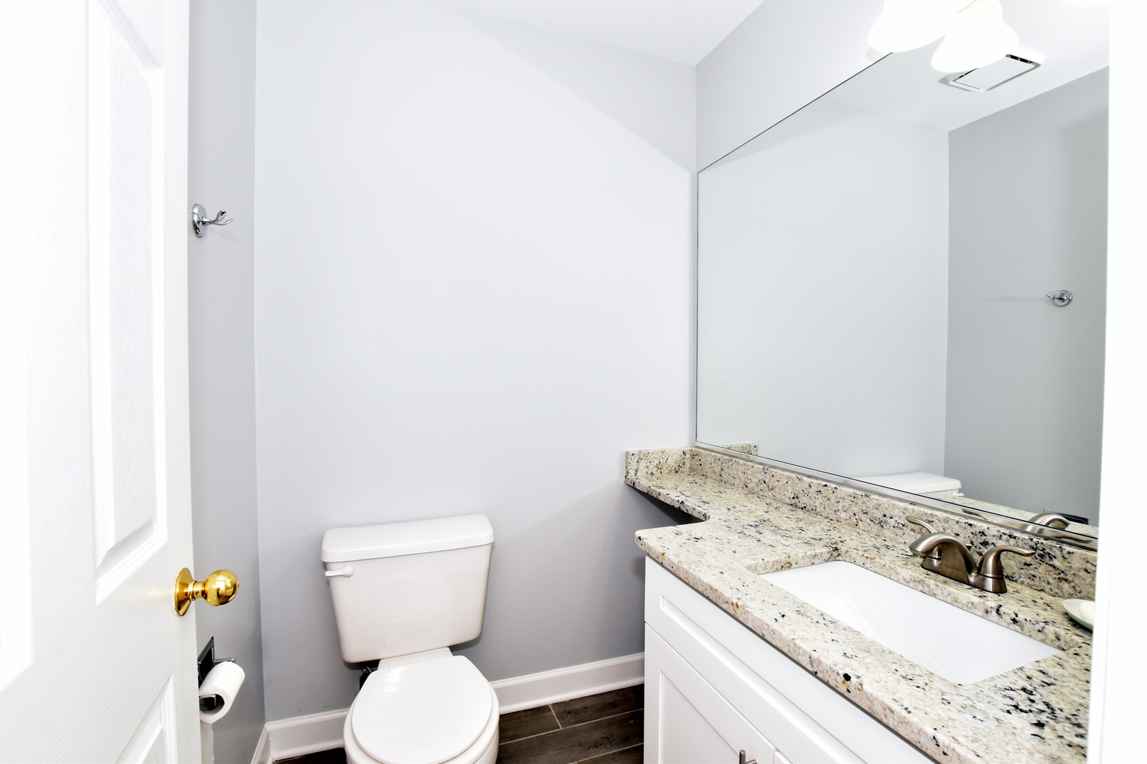 2004 North Silver Lake Road Arlington Heights, IL 60004 - Photo 14 of 24
