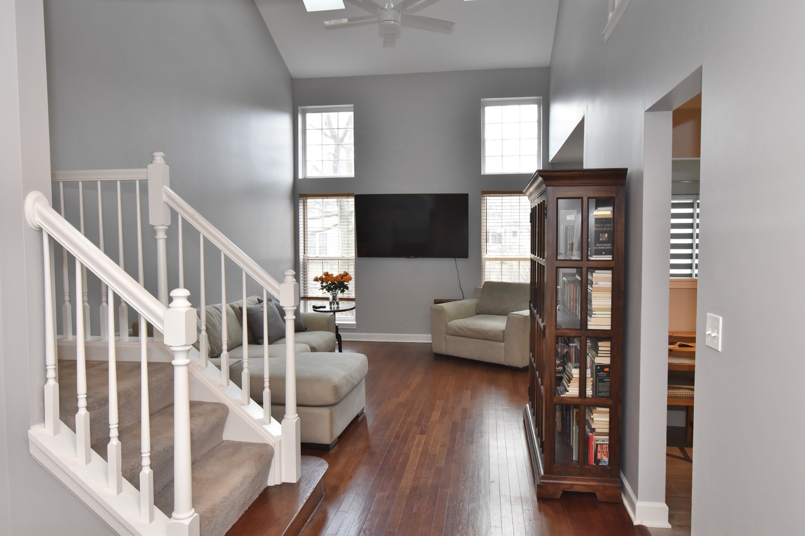 2004 North Silver Lake Road Arlington Heights, IL 60004 - Photo 4 of 24