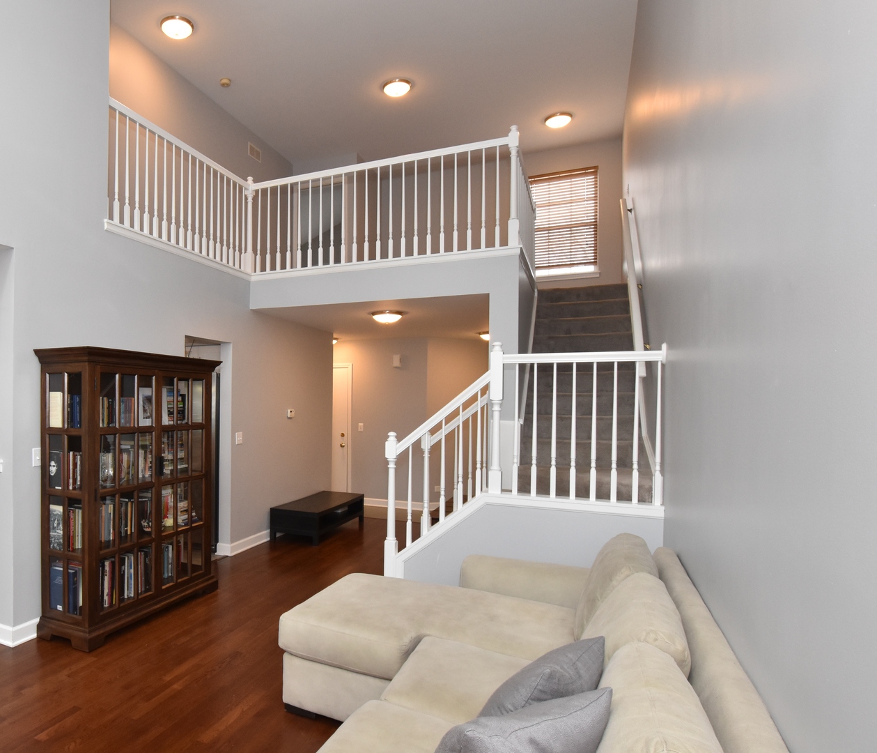 2004 North Silver Lake Road Arlington Heights, IL 60004 - Photo 6 of 24
