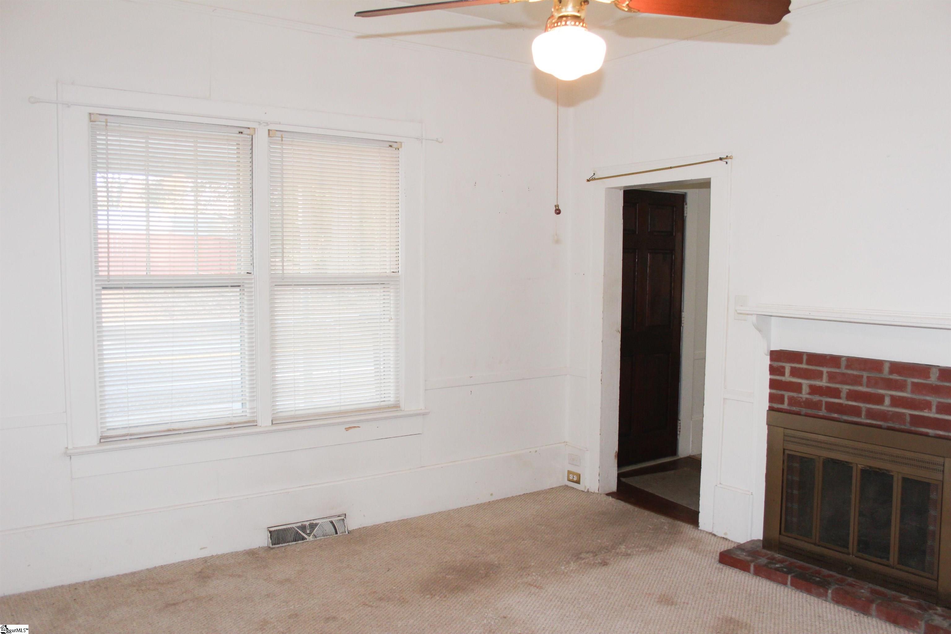 419 Fairview Street Fountain Inn, SC 29644 - Photo 13 of 33
