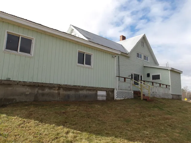 $95,000 | 1076 Park Street, Livermore Falls, ME 04254