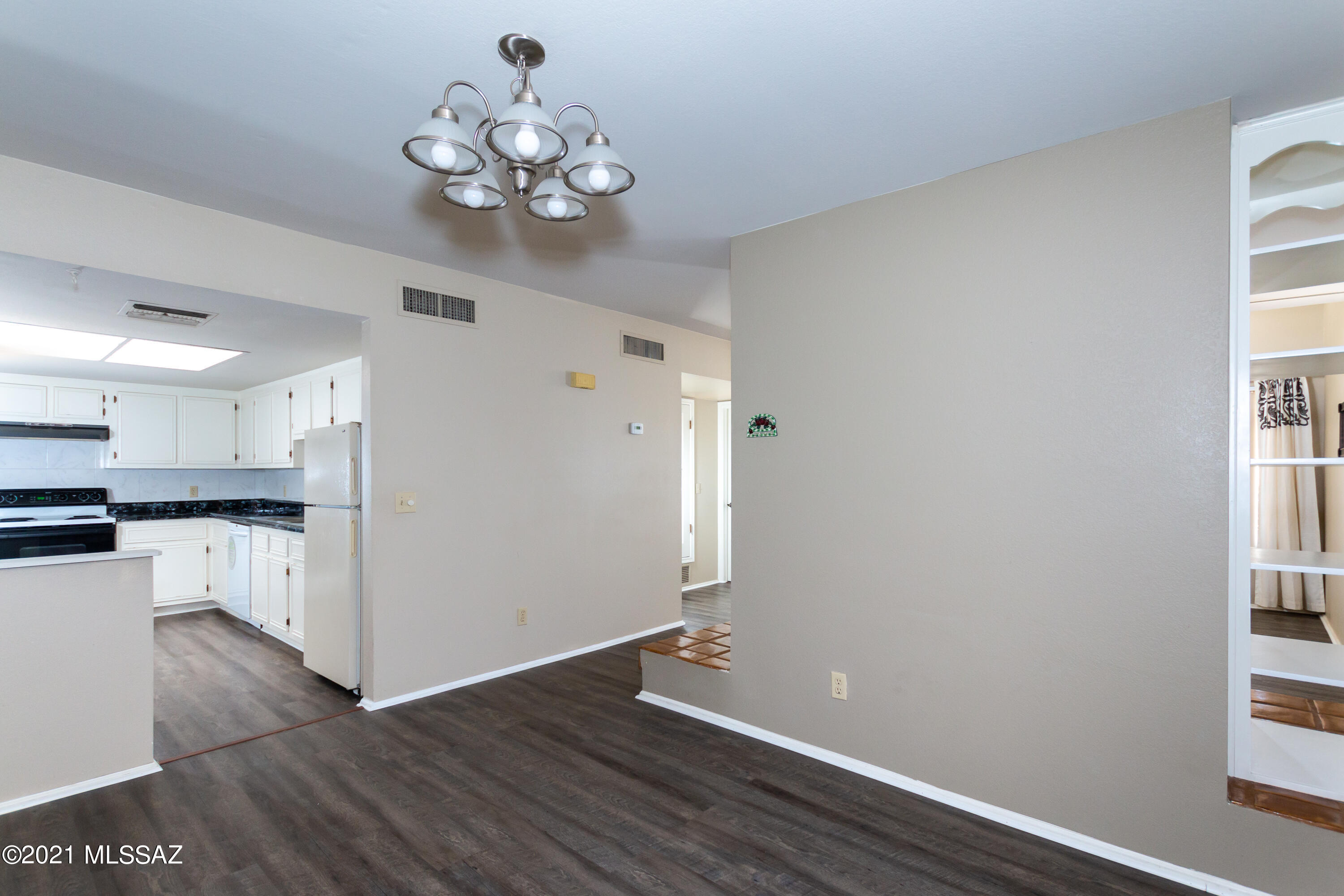 8271 North Oracle Road, Unit 246 Tucson, AZ 85704 - Photo 15 of 31 Gallery Image 15