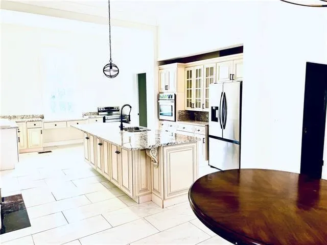 $4,000 | 1608 Governor Nicholls Street, Unit D, New Orleans, LA 70116