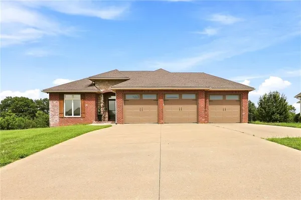 $499,900 | 1227 Holland Square, Warrensburg, MO 64093