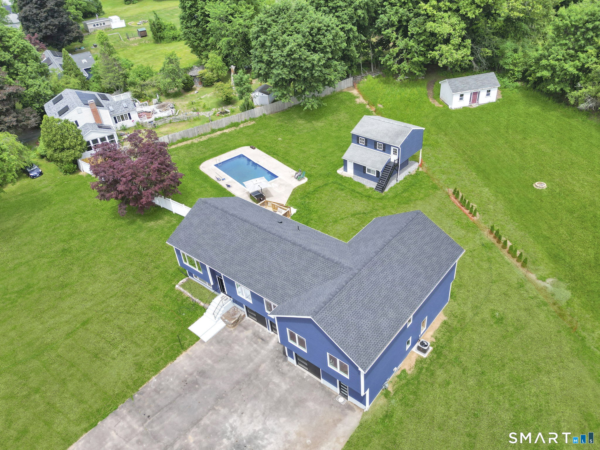 460 Miller Road South Windsor, CT 06074 - Photo 4 of 39