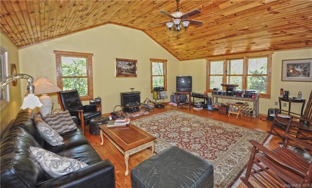 68 Berry Wills Road Hot Springs, NC 28743 - Photo 12 of 30 Gallery Image 12