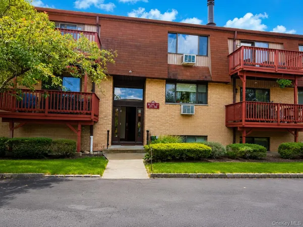$285,000 | 379 Richard Court, Pomona, NY 10970