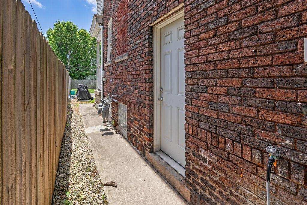 1861 Bryden Road Columbus, OH 43205 - Photo 37 of 50 22_bryden ext-62