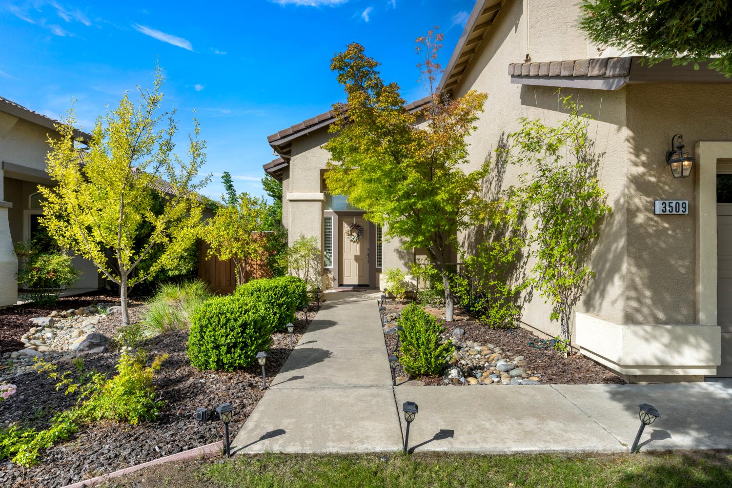 3509 Riojo Way Rancho Cordova, CA 95670 - Photo 5 of 41