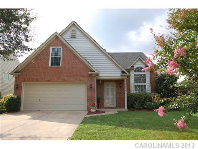 814 Clearbrook Road Matthews, NC 28105 - Photo 1 of 16 Gallery Image 1