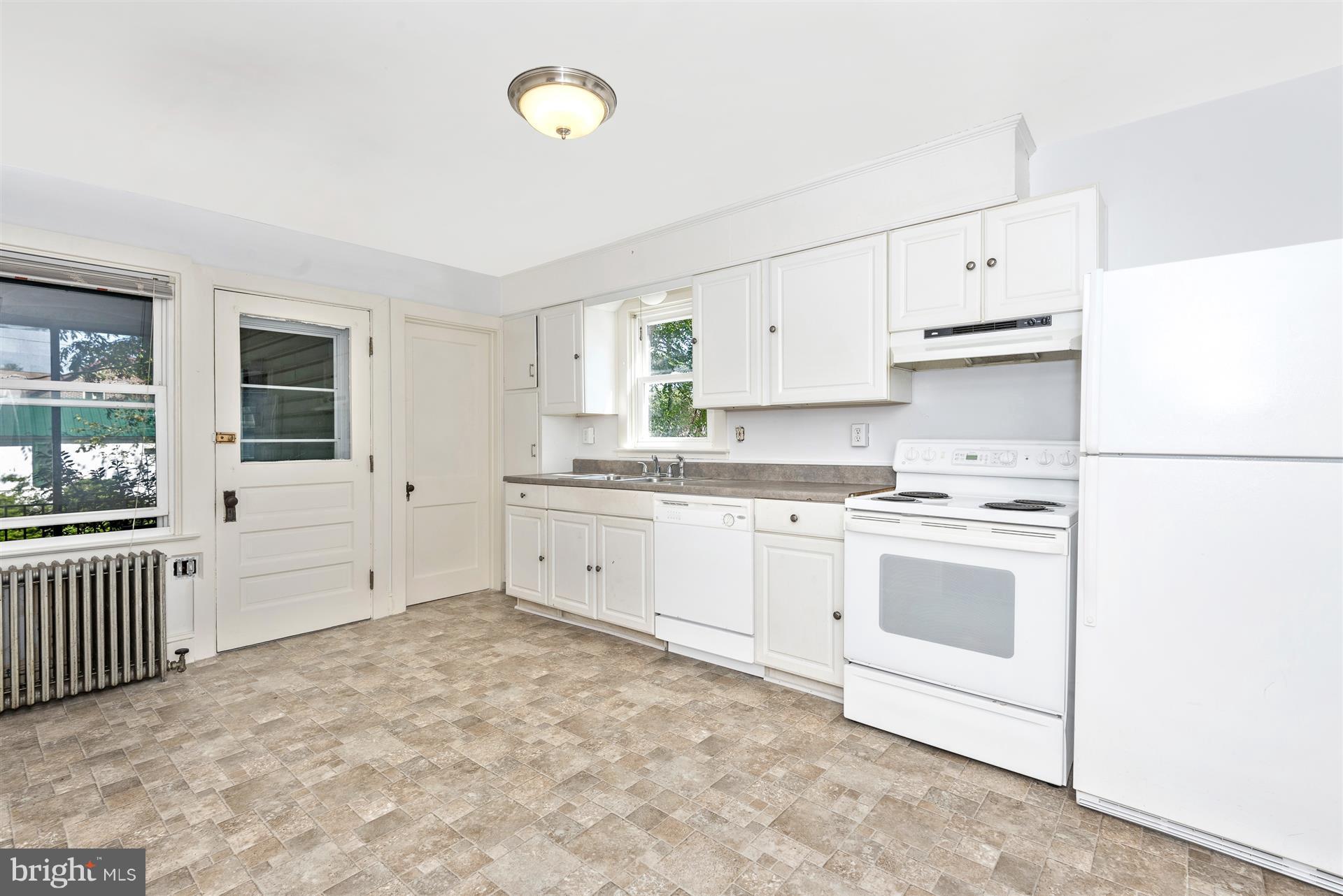 8 Locust Street Frederick, MD 21703 - Photo 10 of 26 Interior (General)
