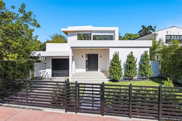 $3,650,000 | 325 West 63rd Street, Miami Beach, FL 33141