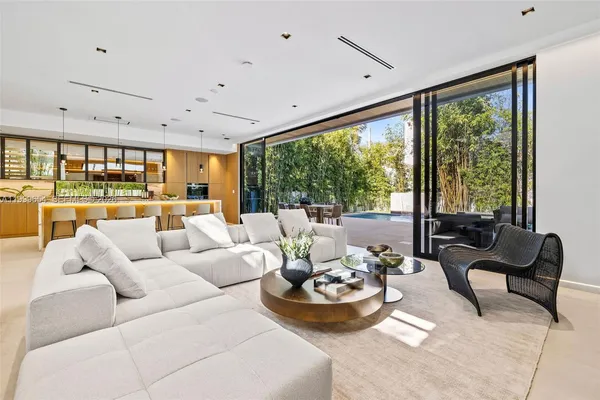 $3,650,000 | 325 West 63rd Street, Miami Beach, FL 33141