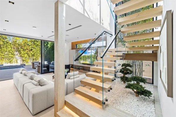 $3,650,000 | 325 West 63rd Street, Miami Beach, FL 33141