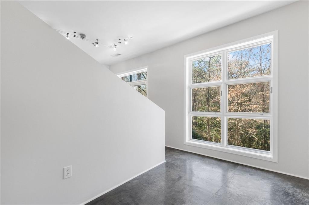 560 Dutch Valley Road Northeast, Unit 2210 Atlanta, GA 30324 - Photo 13 of 28