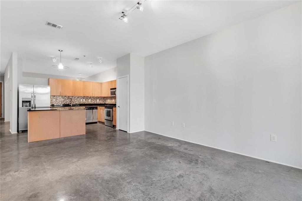 560 Dutch Valley Road Northeast, Unit 2210 Atlanta, GA 30324 - Photo 5 of 28