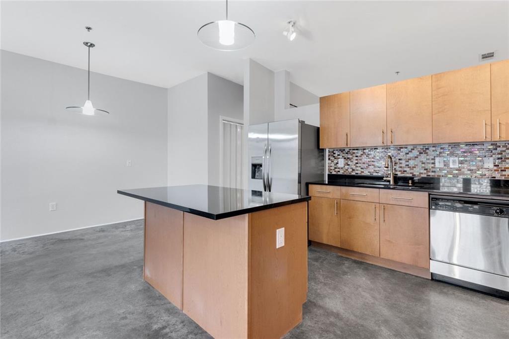 560 Dutch Valley Road Northeast, Unit 2210 Atlanta, GA 30324 - Photo 6 of 28