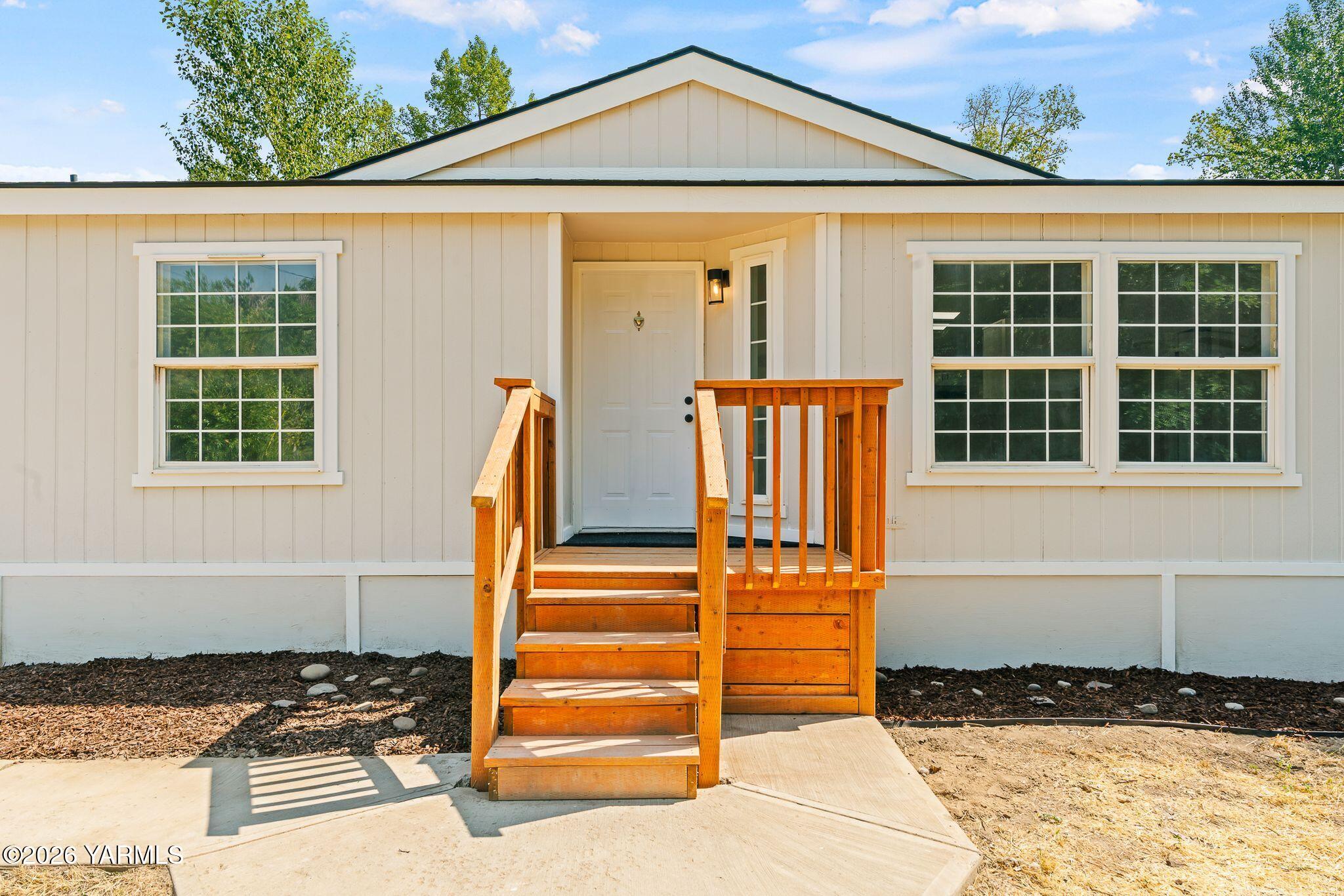 3351 South Naches Road Yakima, WA 98908 - Photo 5 of 41 14_3351 S Naches Rd-4