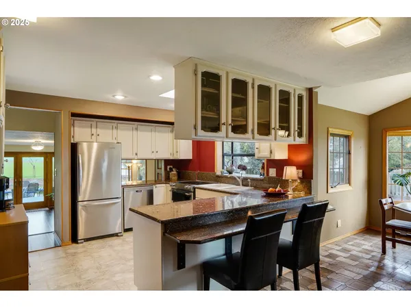 $685,000 | 11515 Buena Vista Road, Independence, OR 97351