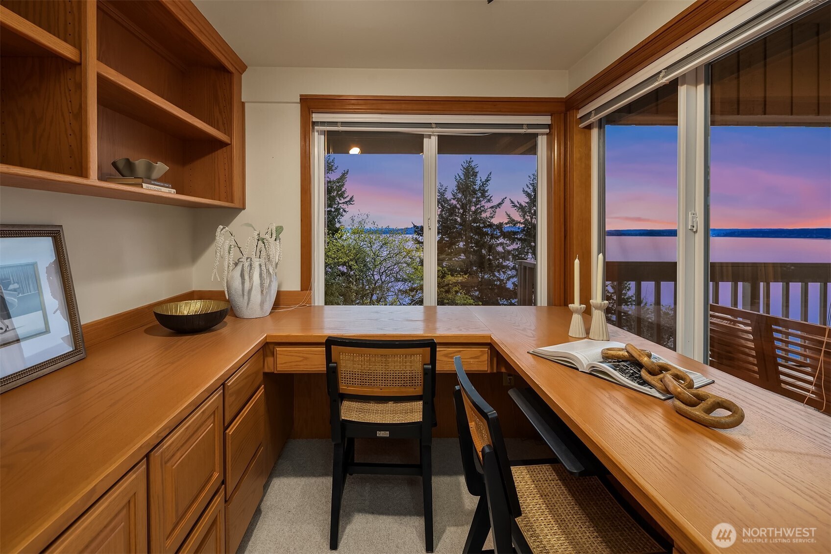 2861 Southwest 171st Street Burien, WA 98166 - Photo 24 of 39 a view of a workspace with furniture