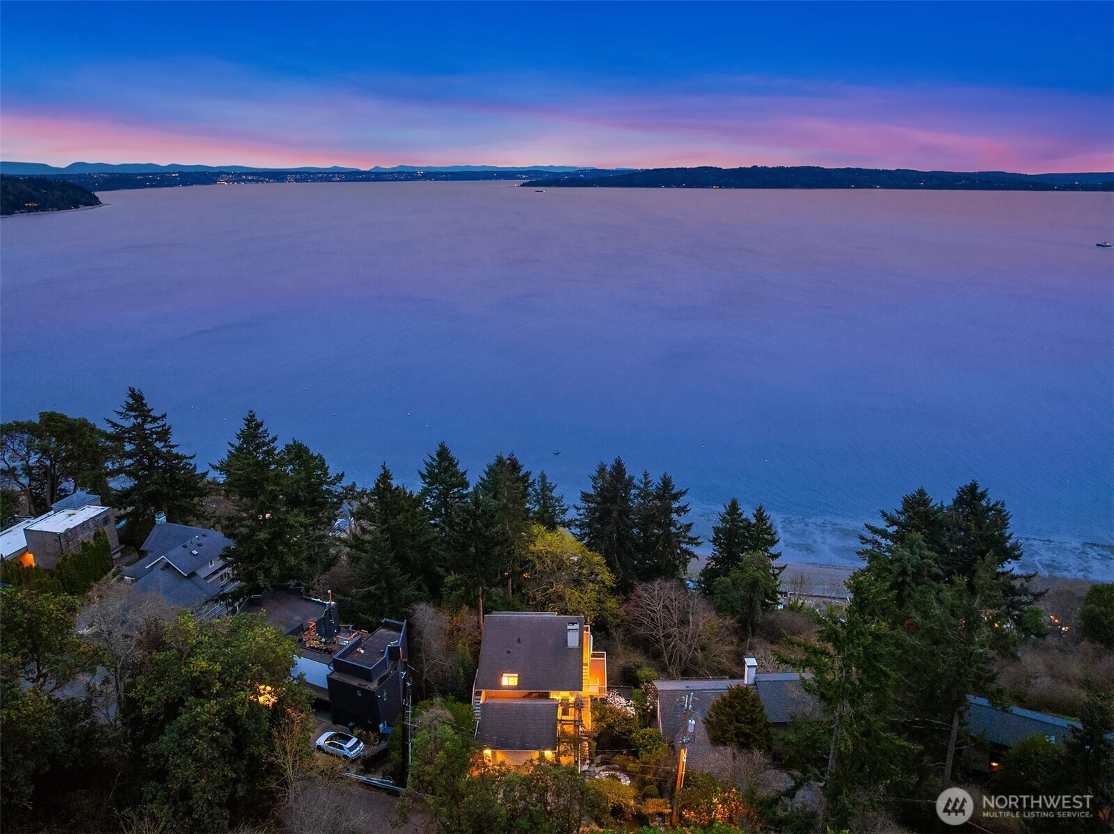 2861 Southwest 171st Street Burien, WA 98166 - Photo 31 of 39 a view of a city and sunset view