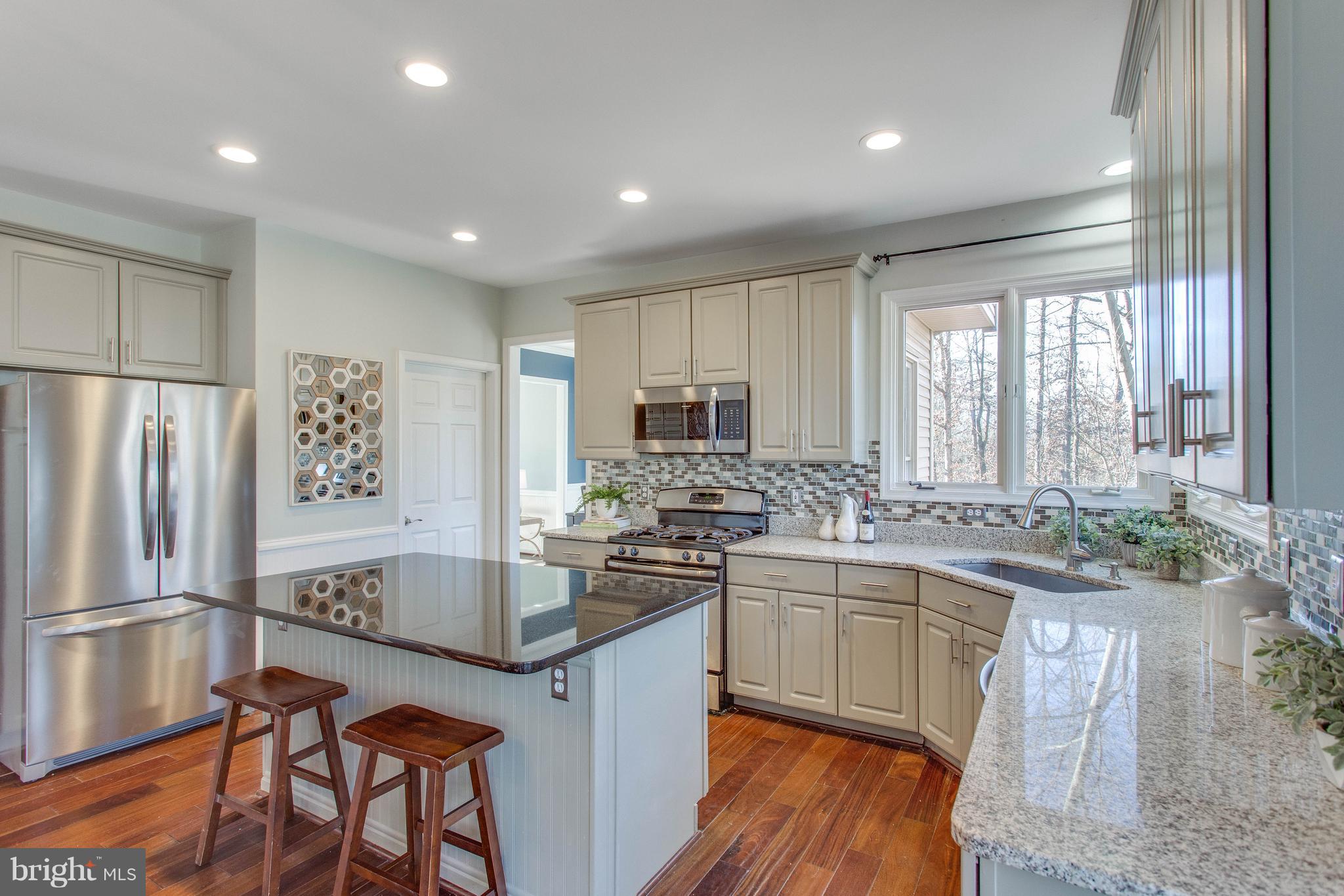 13230 Stable Brook Way Herndon, VA 20171 - Photo 11 of 47 stainless steel appliances, large island,