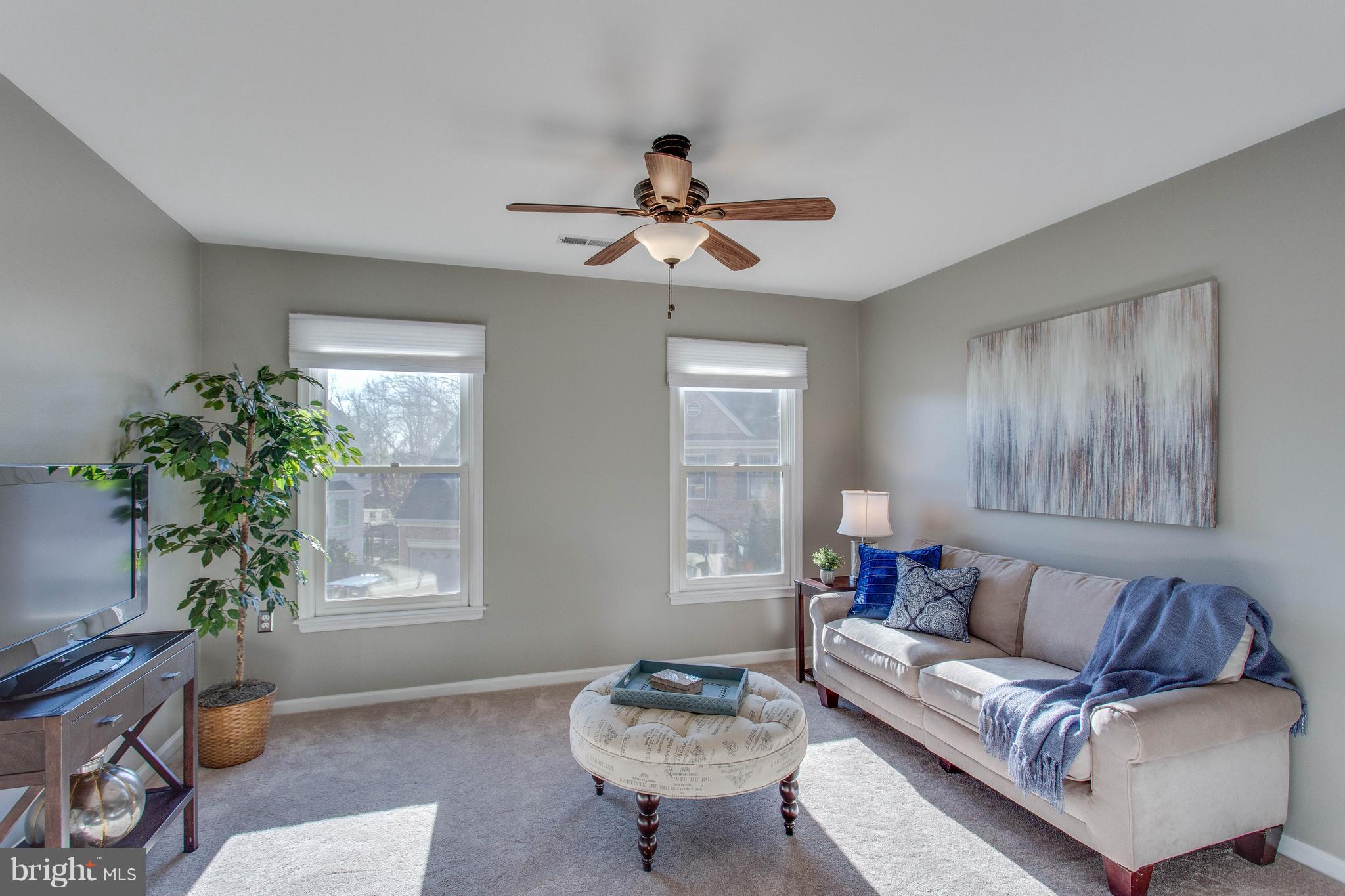 13230 Stable Brook Way Herndon, VA 20171 - Photo 22 of 47 And a great master sitting area.