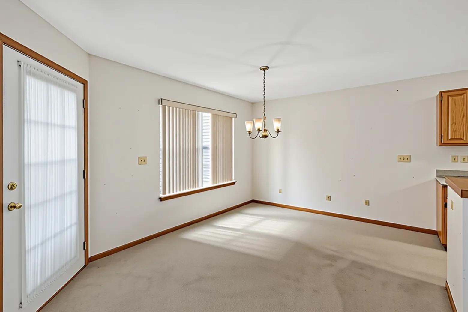 7016 South Stratton Lane Gurnee, IL 60031 - Photo 9 of 19