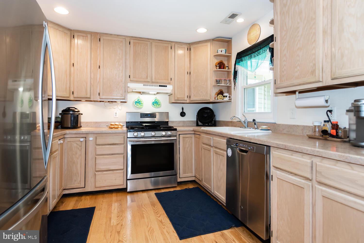 1402 Calvert Road Chester, MD 21619 - Photo 5 of 32 Kitchen