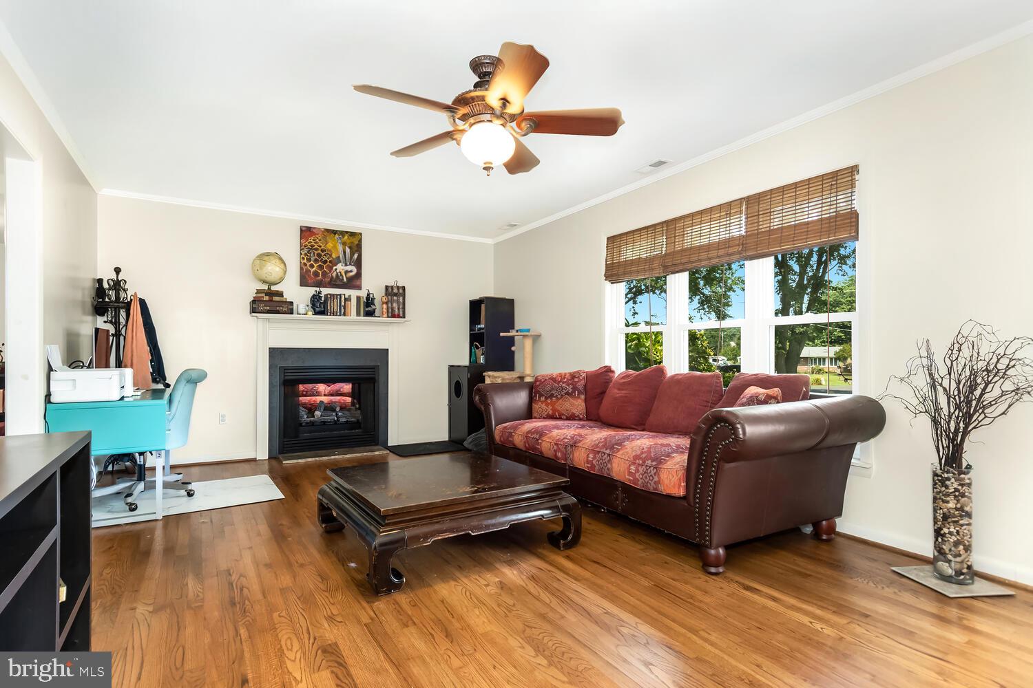 1402 Calvert Road Chester, MD 21619 - Photo 6 of 32 Living room Fireplace