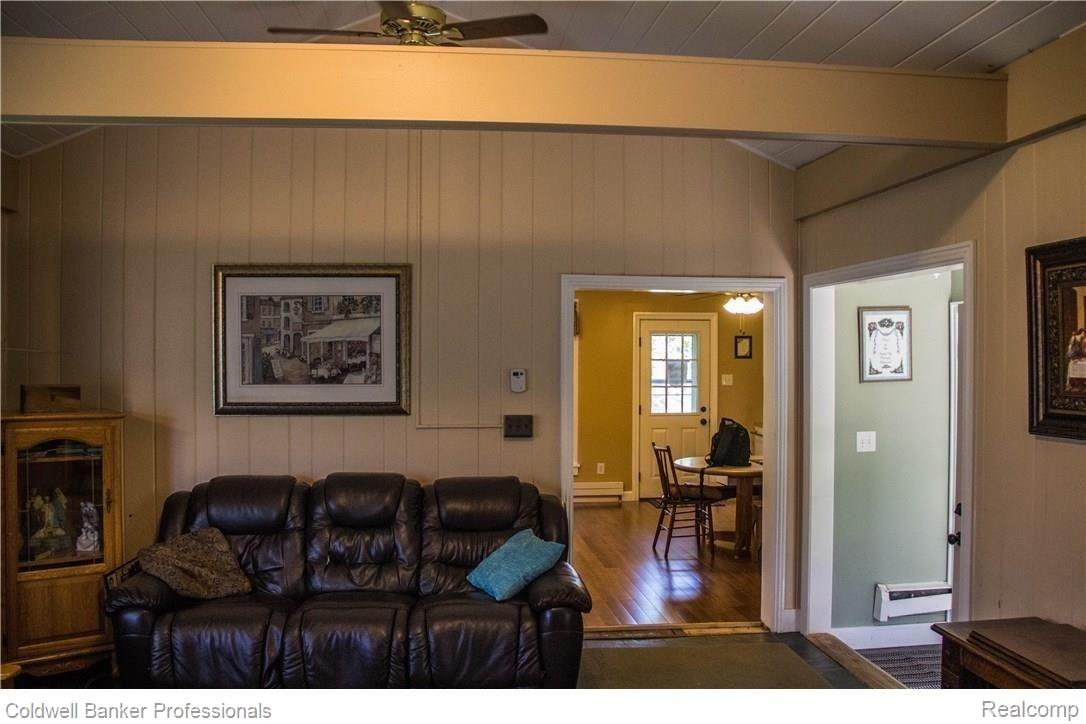 5865 Hosner Road Oxford, MI 48370 - Photo 10 of 38 9.jpg