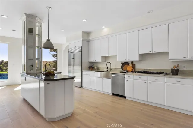 $13,000 | 4406 Medley Place, Encino, CA 91316