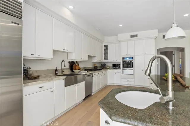 $13,000 | 4406 Medley Place, Encino, CA 91316