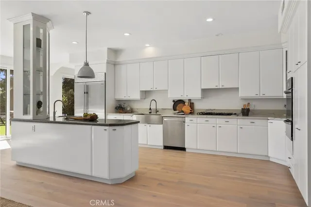 $13,000 | 4406 Medley Place, Encino, CA 91316