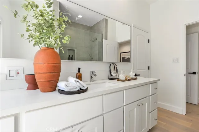 $13,000 | 4406 Medley Place, Encino, CA 91316