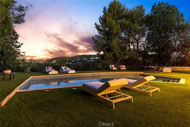 $13,000 | 4406 Medley Place, Encino, CA 91316