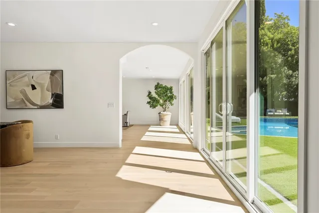 $13,000 | 4406 Medley Place, Encino, CA 91316