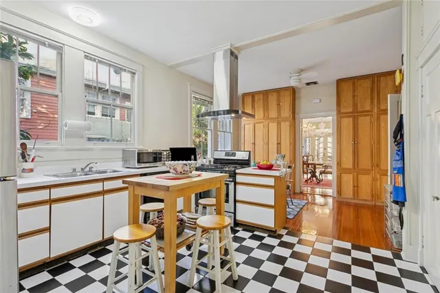 $1,200,000 | 1502 General Pershing Street, New Orleans, LA 70115