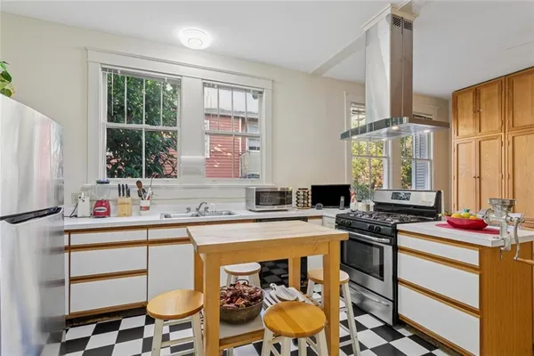 $1,100,000 | 1502 General Pershing Street, New Orleans, LA 70115