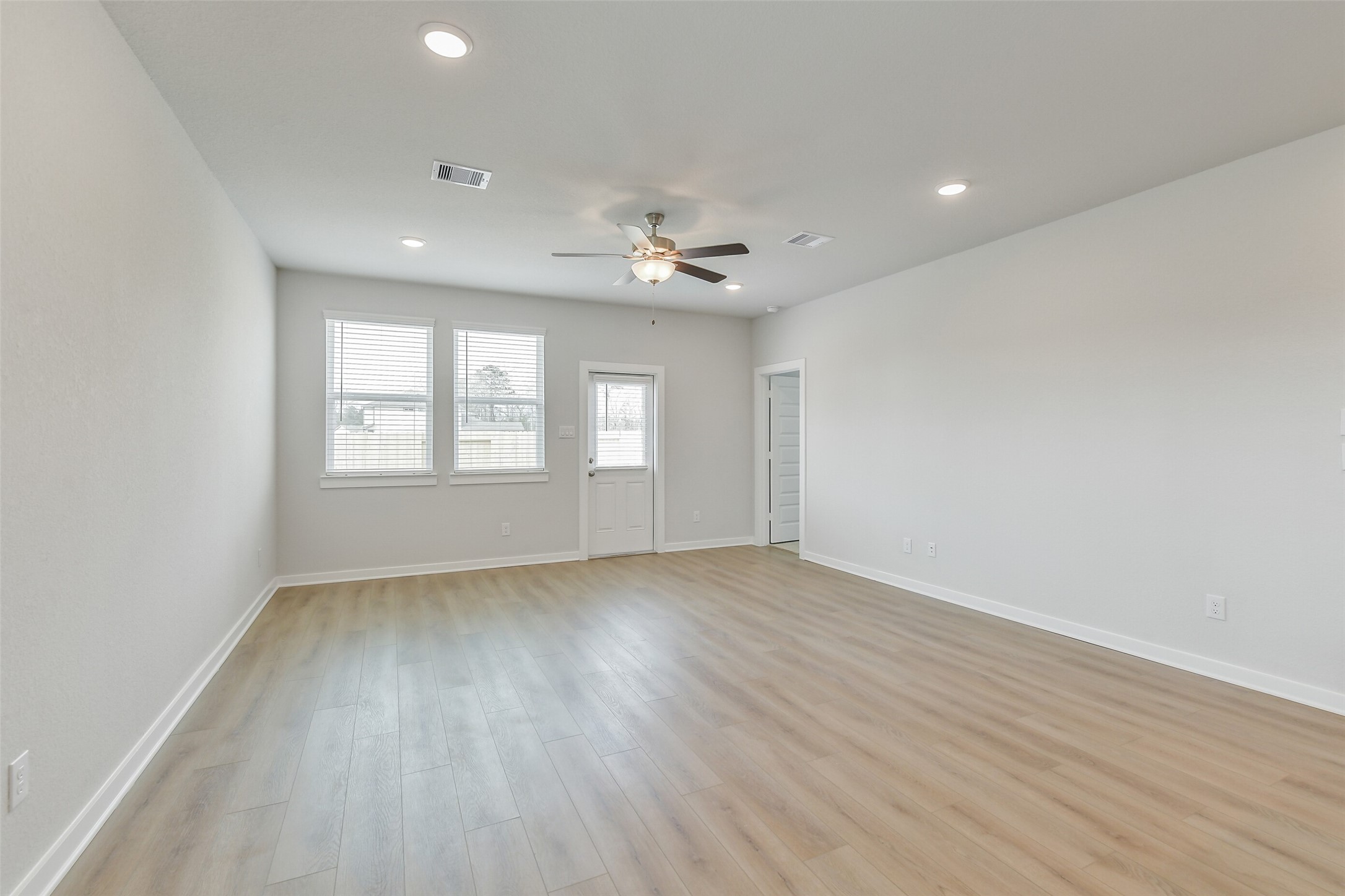 10942 Independence Road Cleveland, TX 77328 - Photo 24 of 48