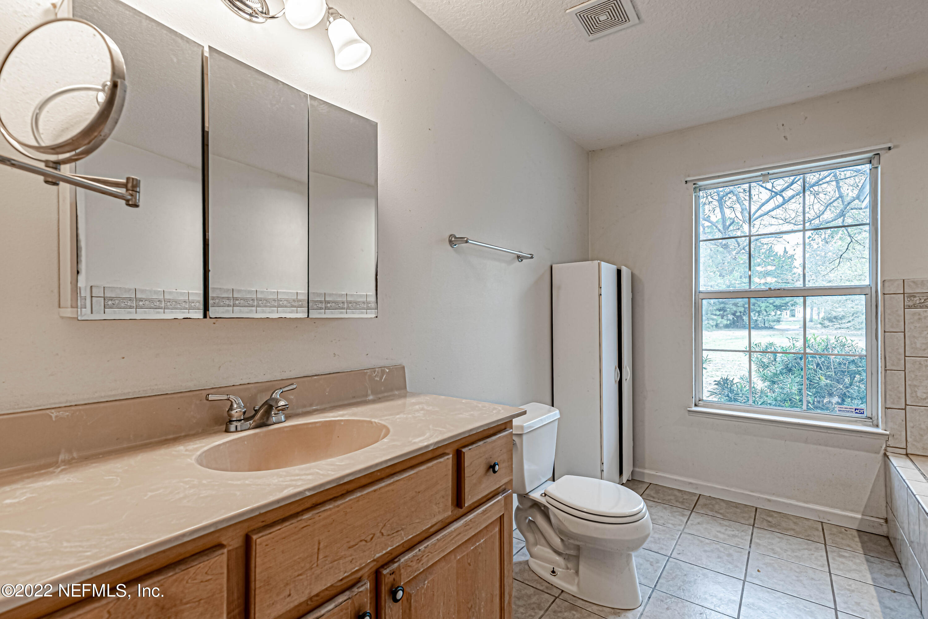 4422 Lori Loop Road Keystone Heights, FL 32656 - Photo 26 of 39 25-Master Bathroom
