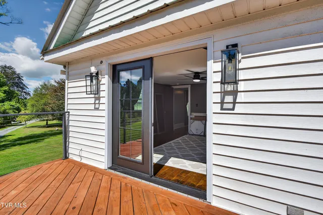 $499,000 | 34542 Lee Highway, Glade Spring, VA 24340